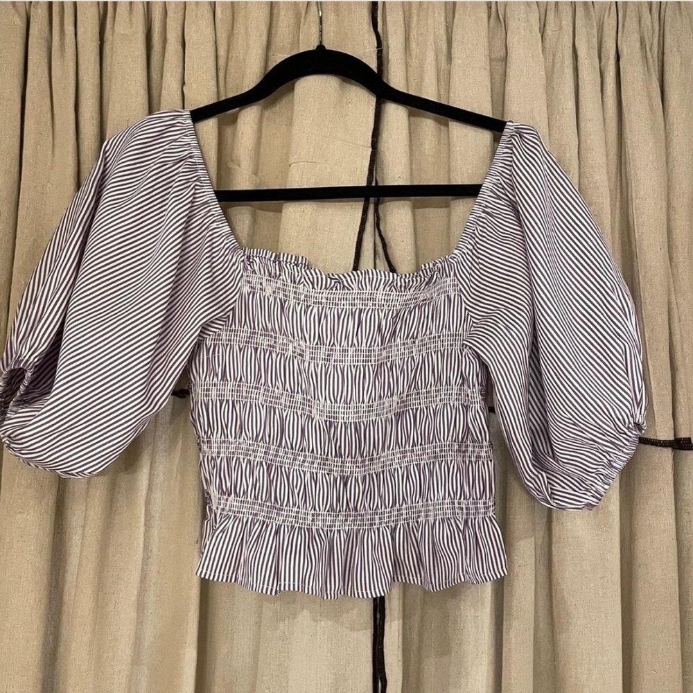 Ruched Top With Puffed Sleeves